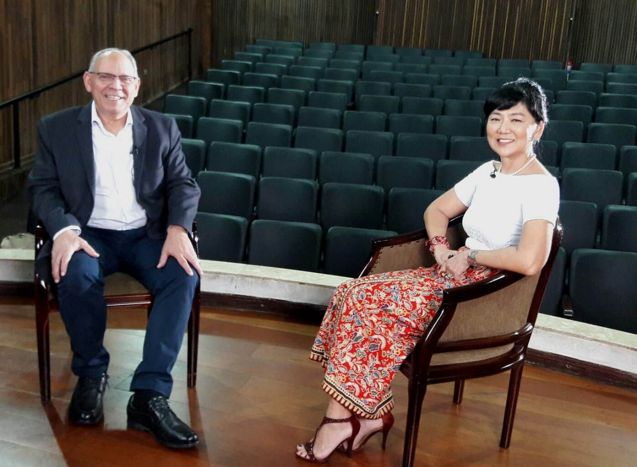 Campanha Adote uma Poltrona abre ciclo de bate-papo entre médicos no Espaço AML Cultural